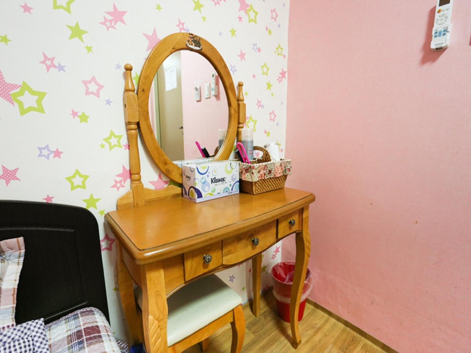 Funstay Inn Guesthouse Пусан Номер фото