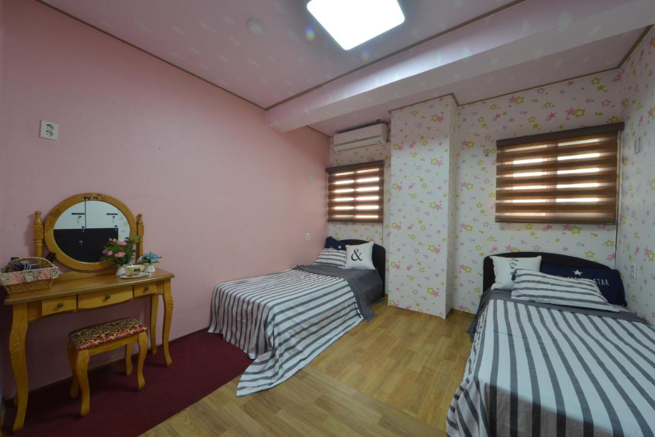Funstay Inn Guesthouse Пусан Экстерьер фото
