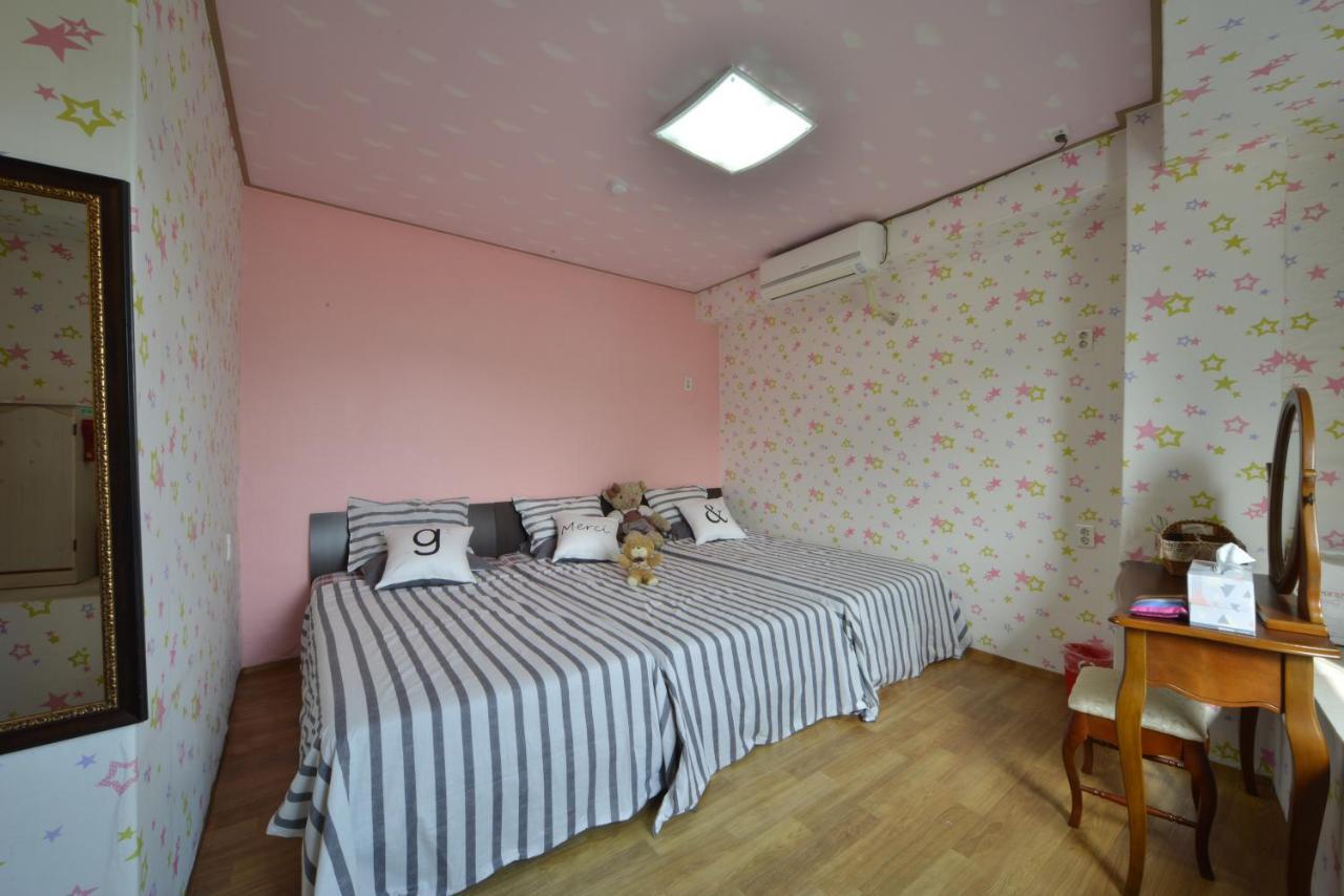 Funstay Inn Guesthouse Пусан Экстерьер фото